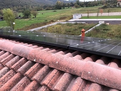 Fotovoltaico 6kW con batteria da 5 kWh Fotovoltaico 6kW con batteria da 5 kWh