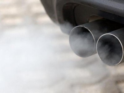 Clima, l’Olanda vieterà la vendita di auto a benzina e diesel, per poi bandirle del tutto nel 2035